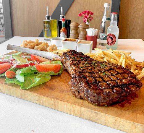 Hurricane’s Grill