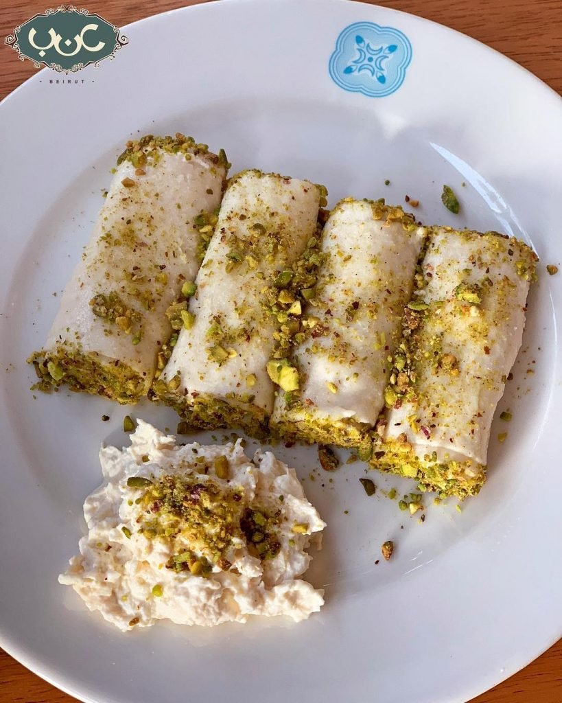 مطعم عنب بيروت.