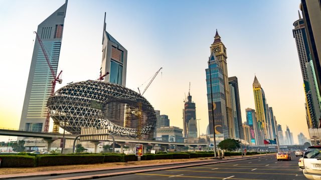 مطاعم دبي المسافرون العرب (الأسعار + المنيو + الموقع )