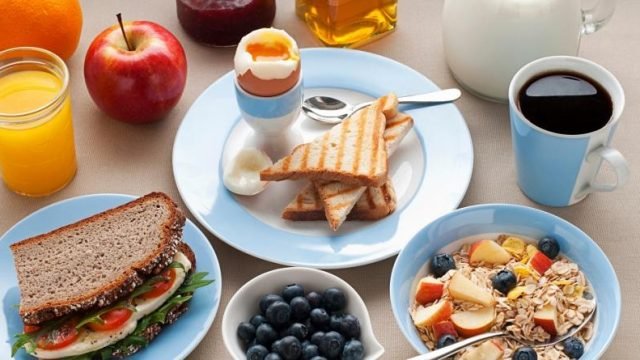 مطاعم دبي مول للفطور (الأسعار + المنيو + الموقع )