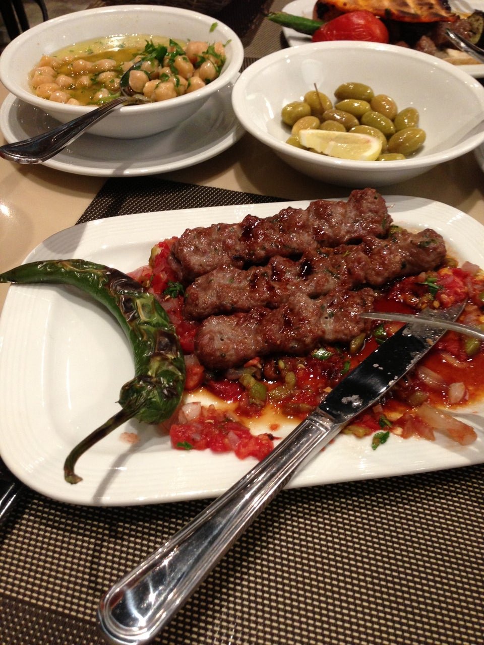 مطعم زيتوني دبي