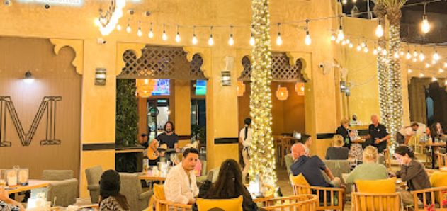 مطعم Mezzanine Bar & Kitchen 