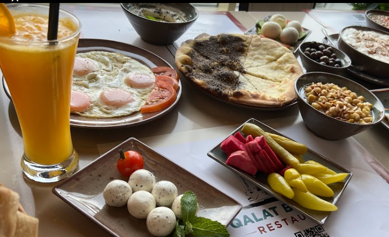مطعم قلعة بعلبك