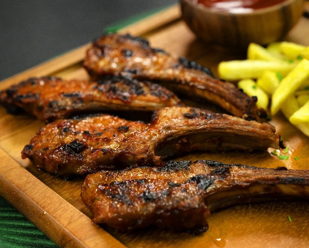 مطعم تكا و ريش دبي