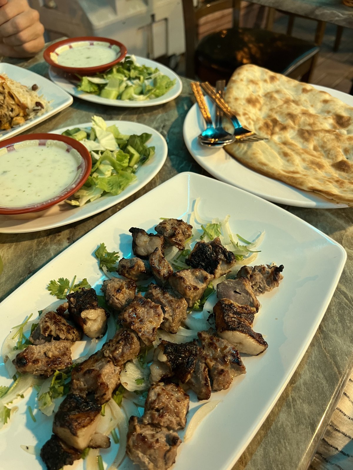 مطعم الرقة ايناسال الفلبيني دبي (الاسعار + المنيو + الموقع)