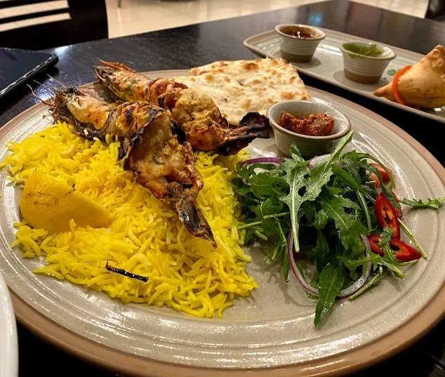 مطعم طاجين و طنجية المغربي 